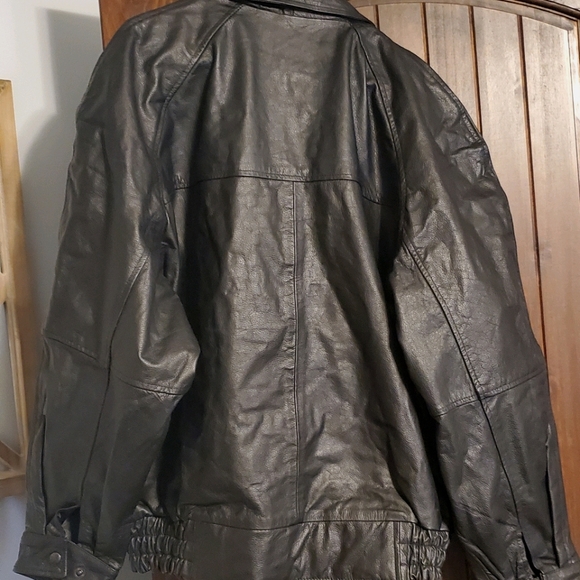 Leather Jacket - Picture 4 of 8